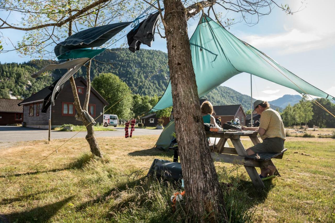 Forde Gjestehus Og Camping Ngoại thất bức ảnh